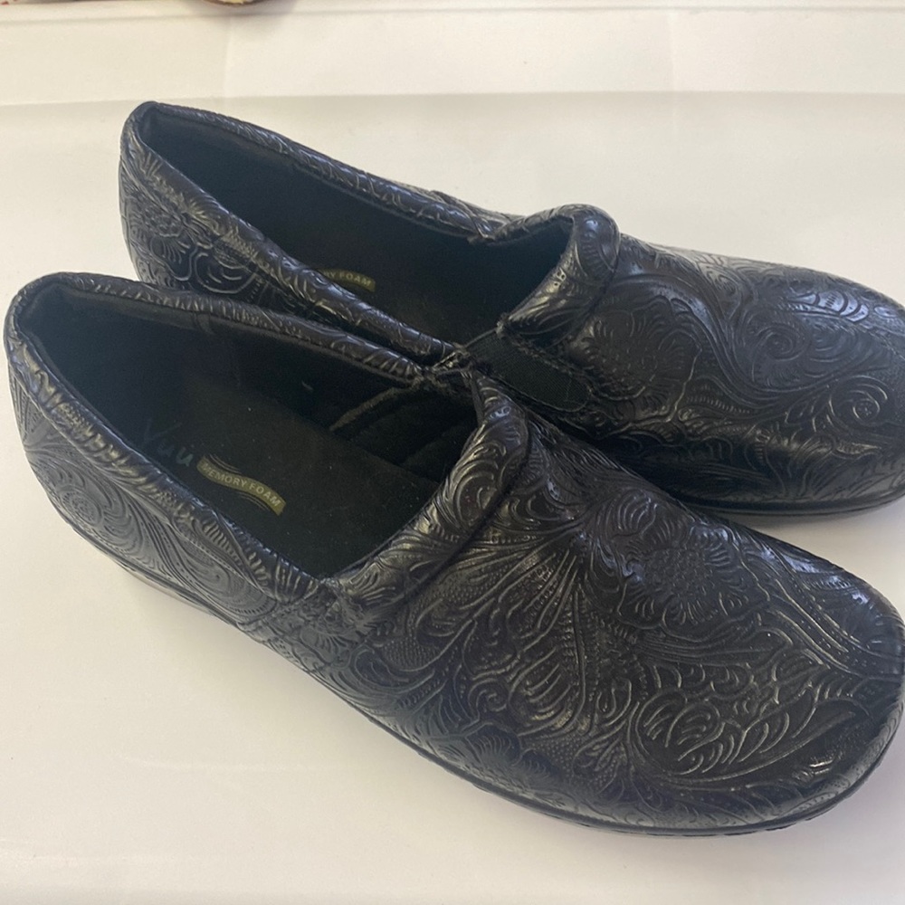 Yuu memory foam slip on shoe women’s size 7.5 Bethany’s